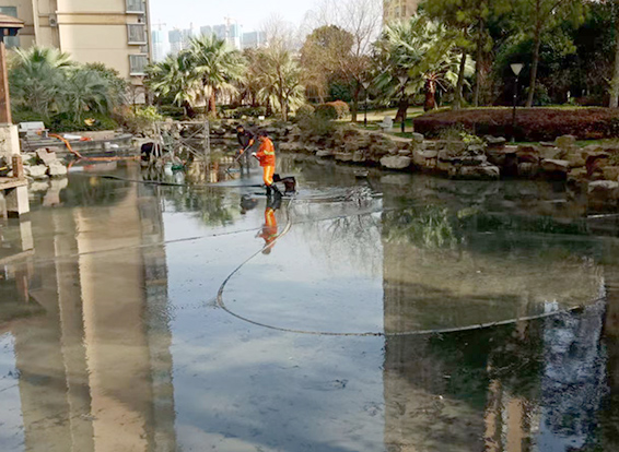 化州景观池淤泥清理